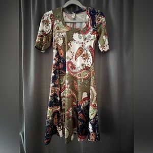 Comfortable dress with 3/4 length sleeves